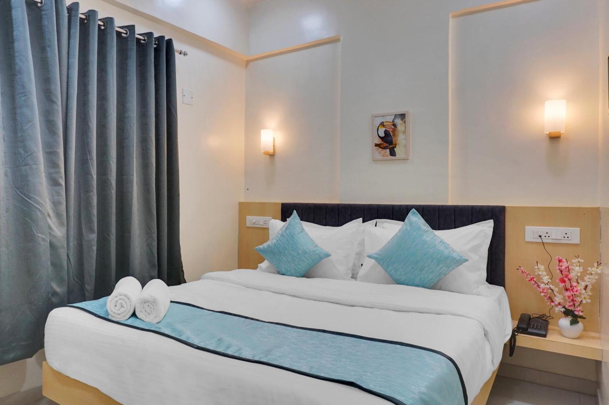 Urban Hometel ปูเน่ ภายนอก รูปภาพ