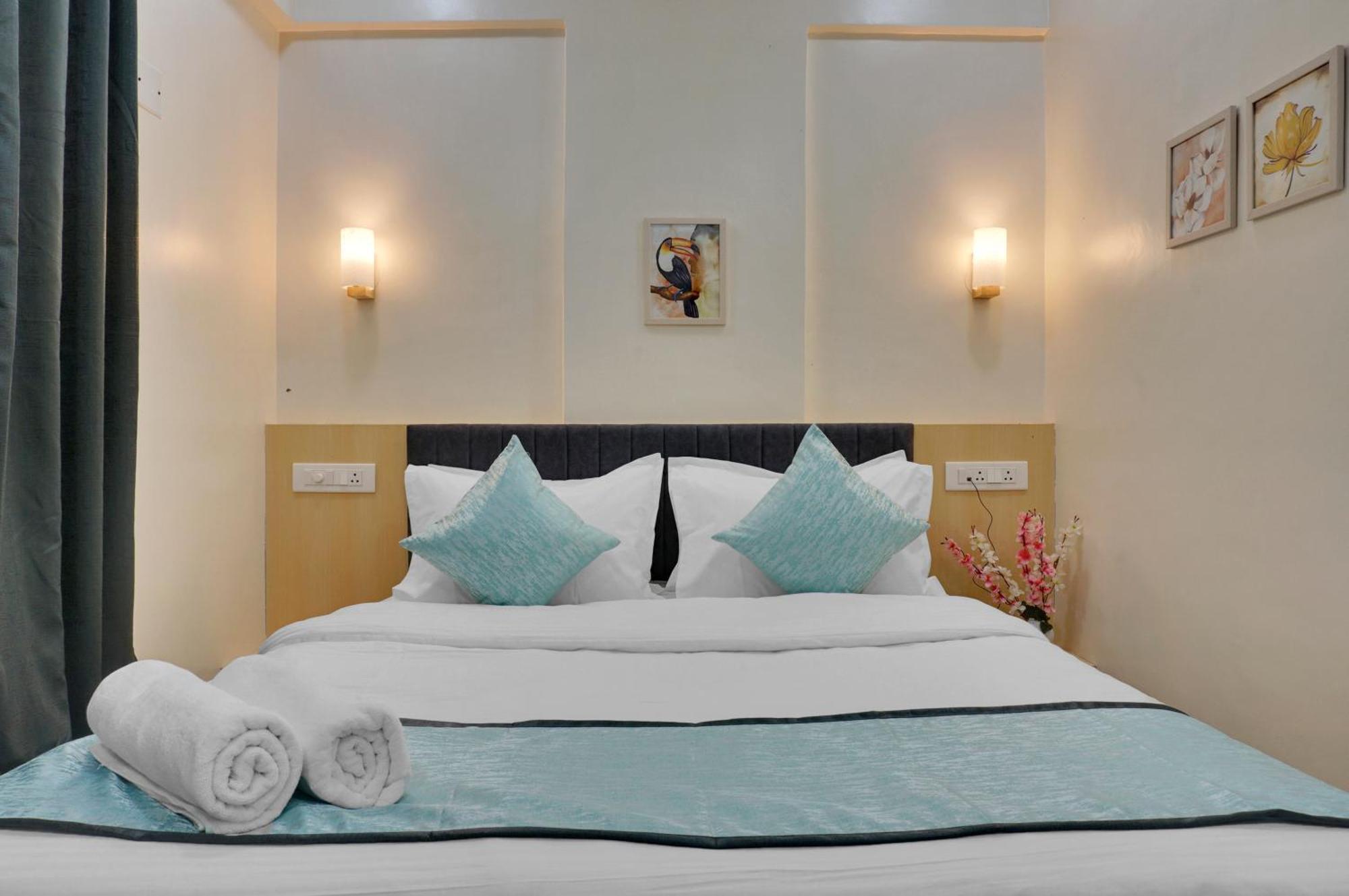 Urban Hometel ปูเน่ ภายนอก รูปภาพ