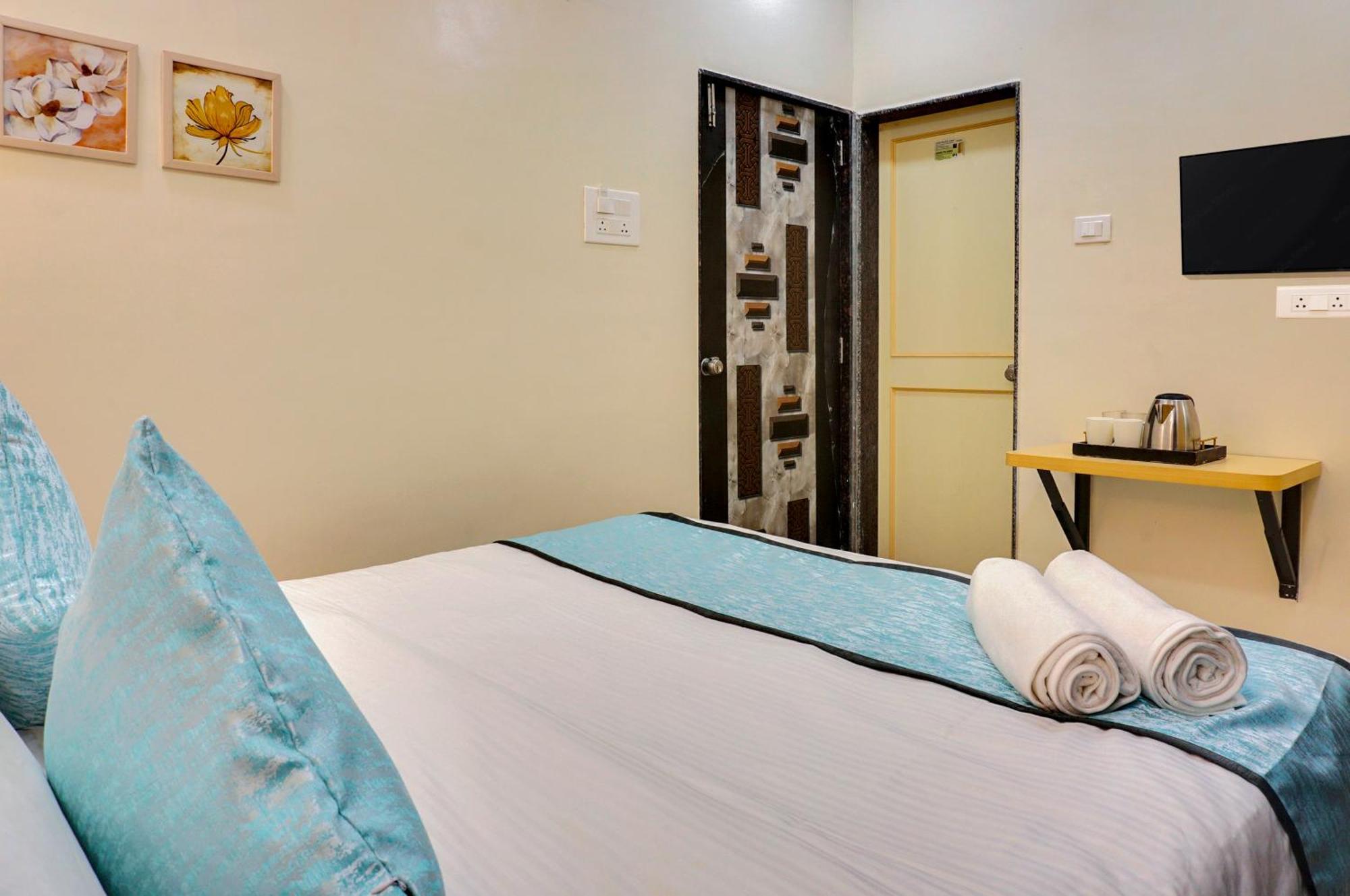 Urban Hometel ปูเน่ ภายนอก รูปภาพ
